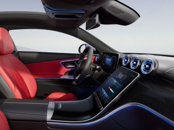 mercedes-benz-cle-coupe-c236-interior-hotspot-ambientlighting-1612x1209-05-2023.jpg
