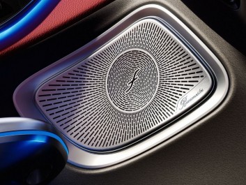 mercedes-benz-cle-coupe-c236-interior-hotspot-burmestersoundsystem-1612x1209-05-2023.jpg