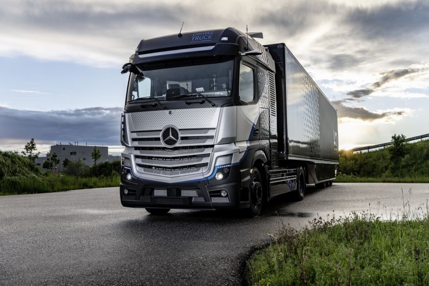 Daimler Truck AG un Shell parakstījušas līgumu par ūdeņraža kravas auto ieviešanu Eiropā