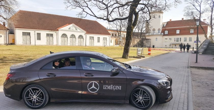 RADIO STAR FM KONKURSA UZVARĒTĀJS MAREKS BALODIS DALĀS IESPAIDOS PAR MERCEDES-BENZ CLA